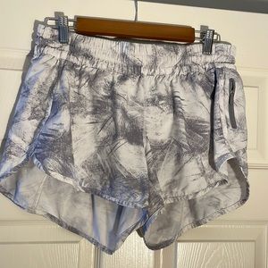 Lululemon Tracker V Short